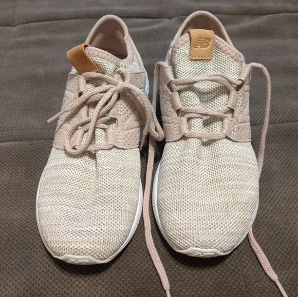 New balance - Picture 2 of 3